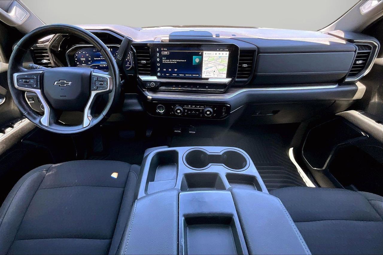 Used 2023 Chevrolet Silverado 1500 RST AWD/4WD image 15