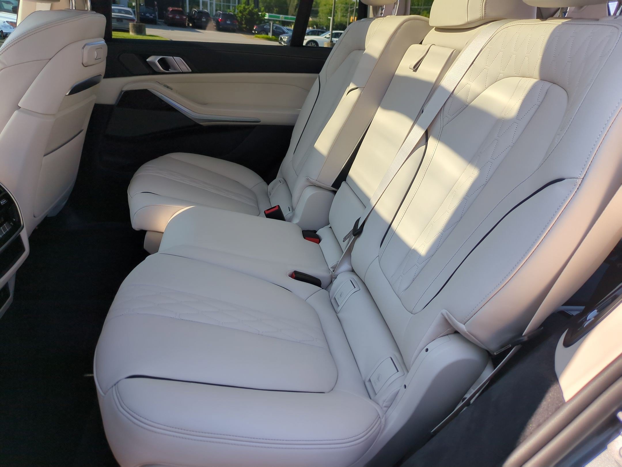 Used 2025 BMW X7 xDrive40i w/ Executive Package AWD/4WD image 30