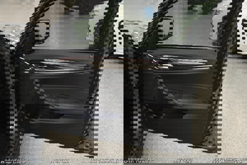 Used 2023 BMW 530i w/ M Sport Package image 40