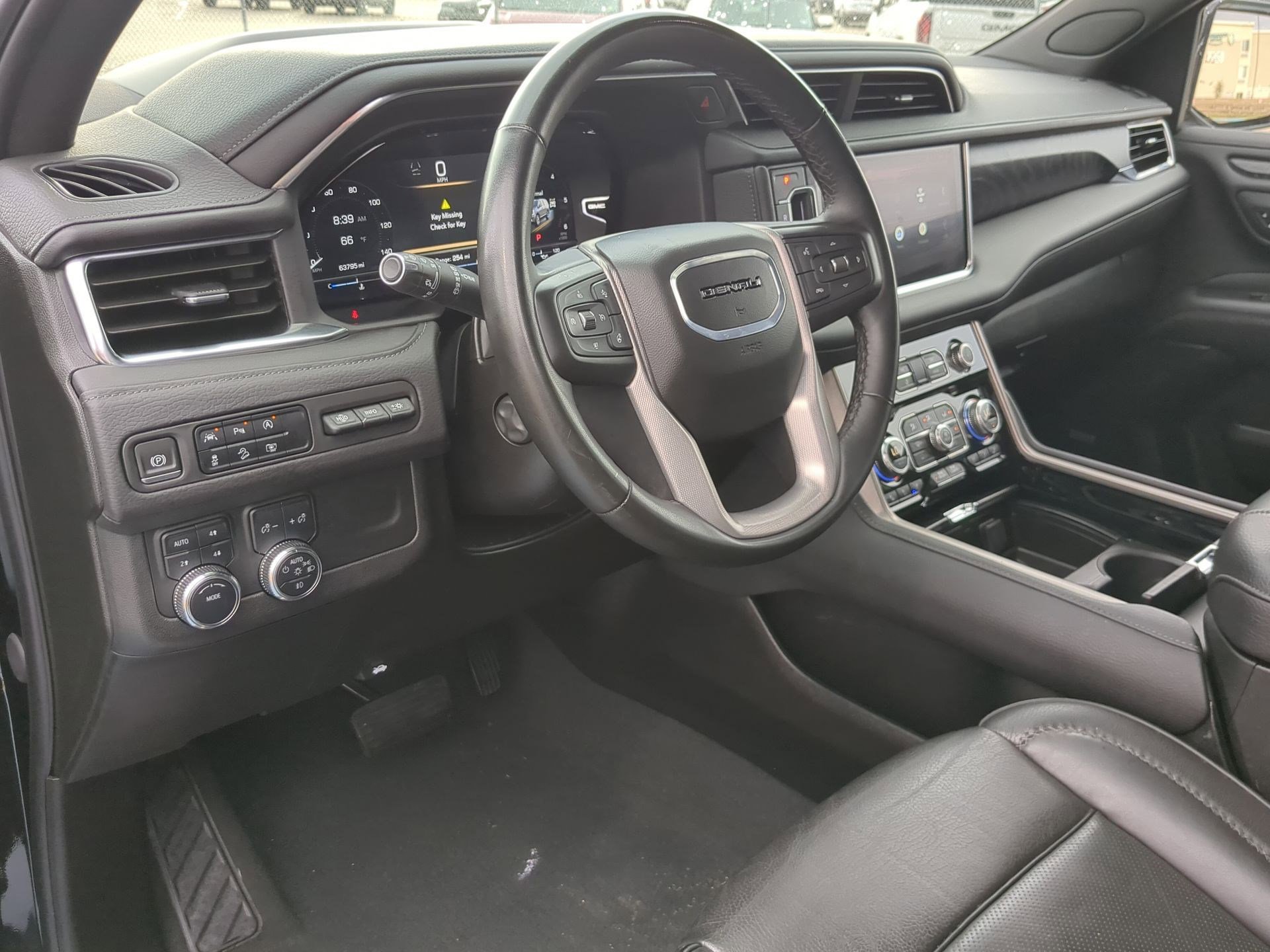 Used 2024 GMC Yukon Denali image 12