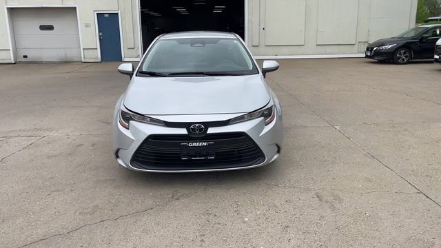 Used 2024 Toyota Corolla LE FWD image 3