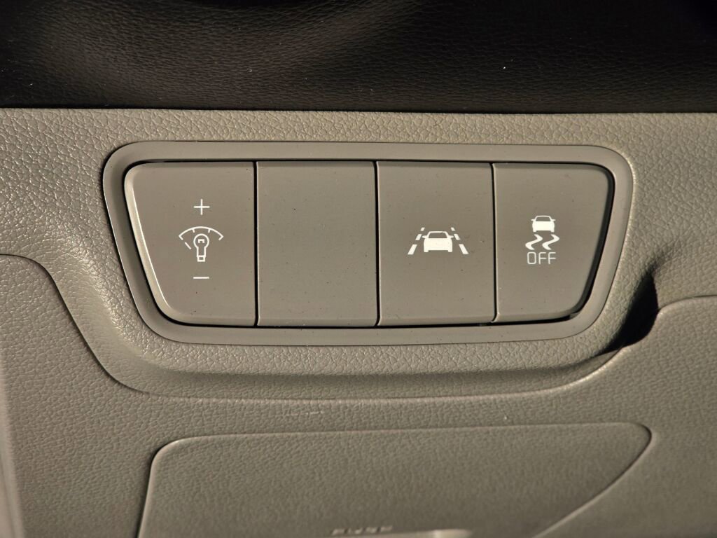 Used 2019 Kia Forte LXS FWD image 24