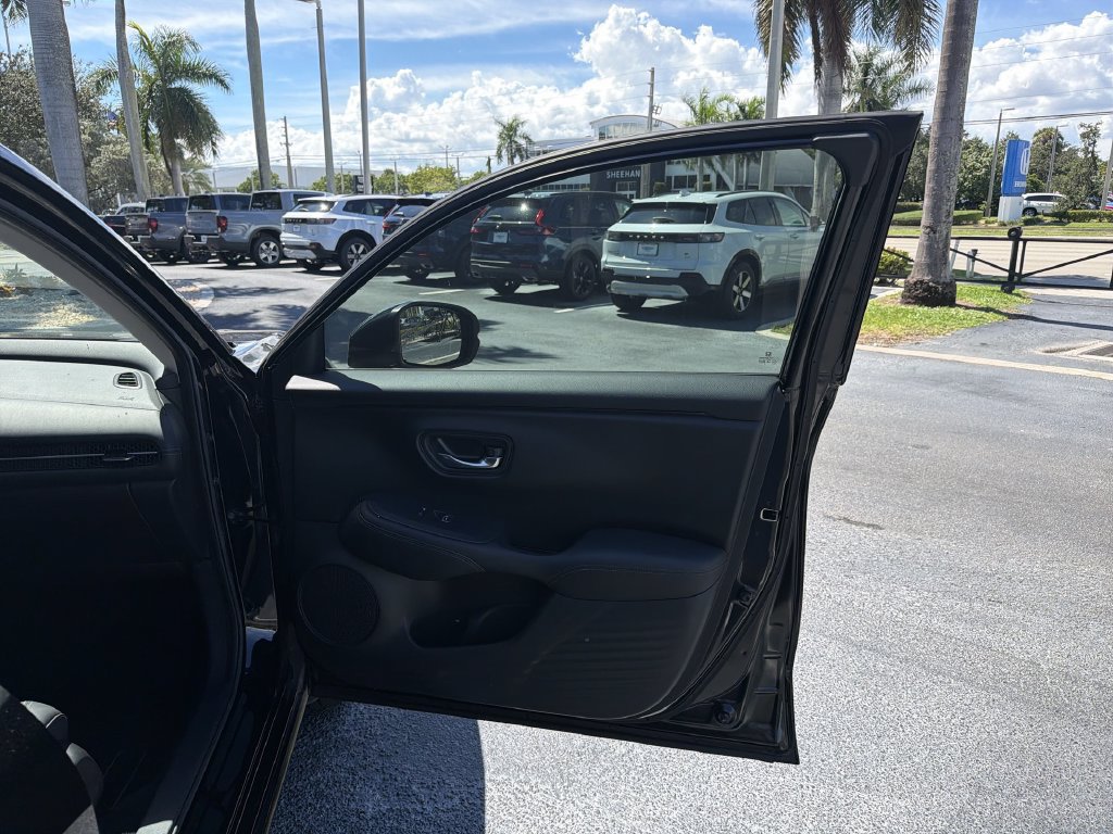 Certified 2023 Honda HR-V EX-L image 39