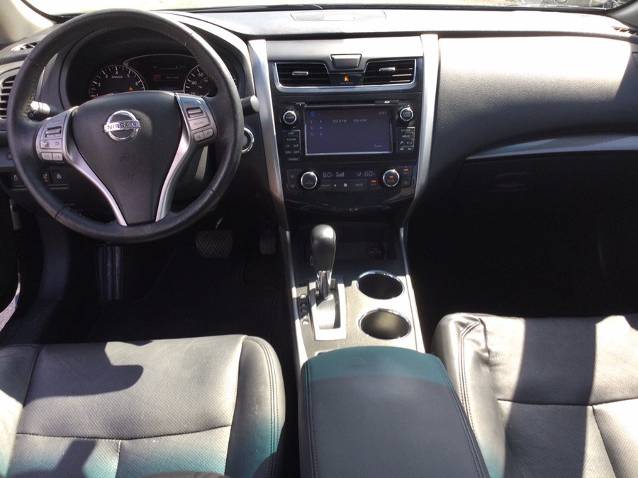 Used 2015 Nissan Altima 2.5 SL w/ Technology Package FWD image 19