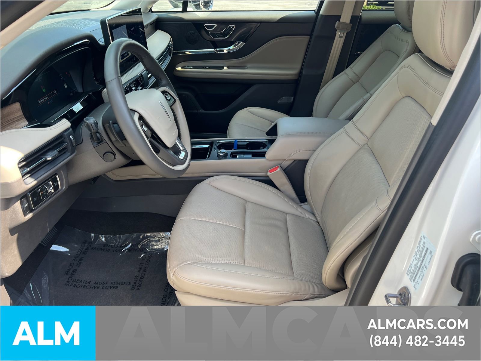 Used 2023 Lincoln Corsair Reserve image 11