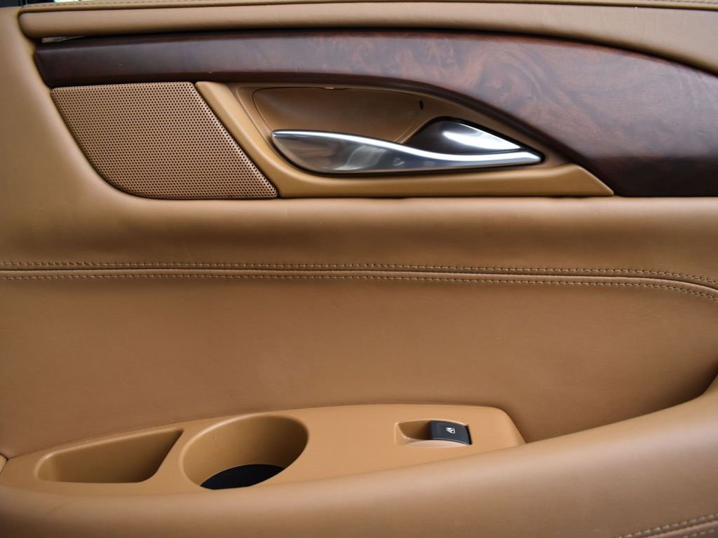 Used 2017 Cadillac Escalade Platinum image 35