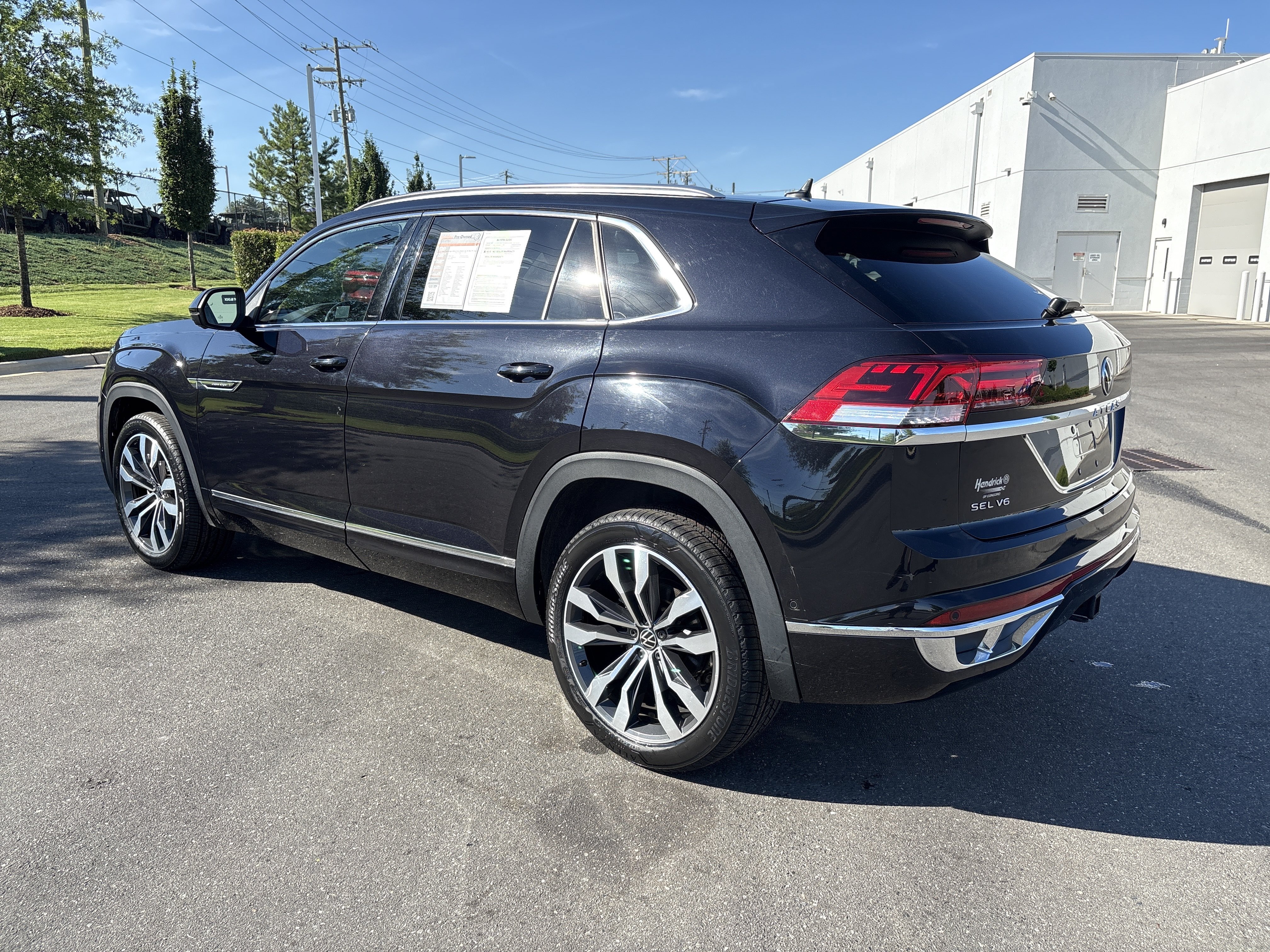Used 2023 Volkswagen Atlas Cross Sport SEL Premium R-Line AWD/4WD image 7