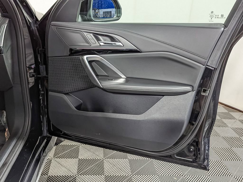 Used 2025 BMW X1 xDrive28i w/ Technology Package image 37