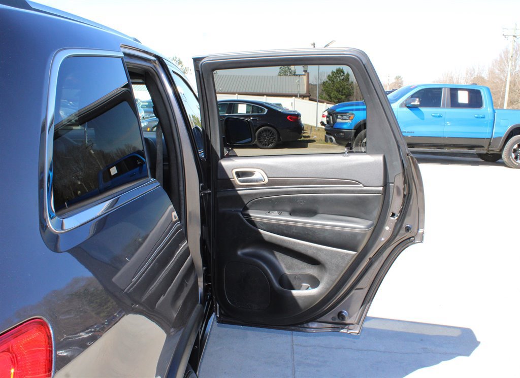 Used 2014 Jeep Grand Cherokee Limited w/ Luxury Group II RWD image 39