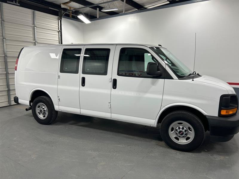 Used 2017 GMC Savana 2500 RWD image 6