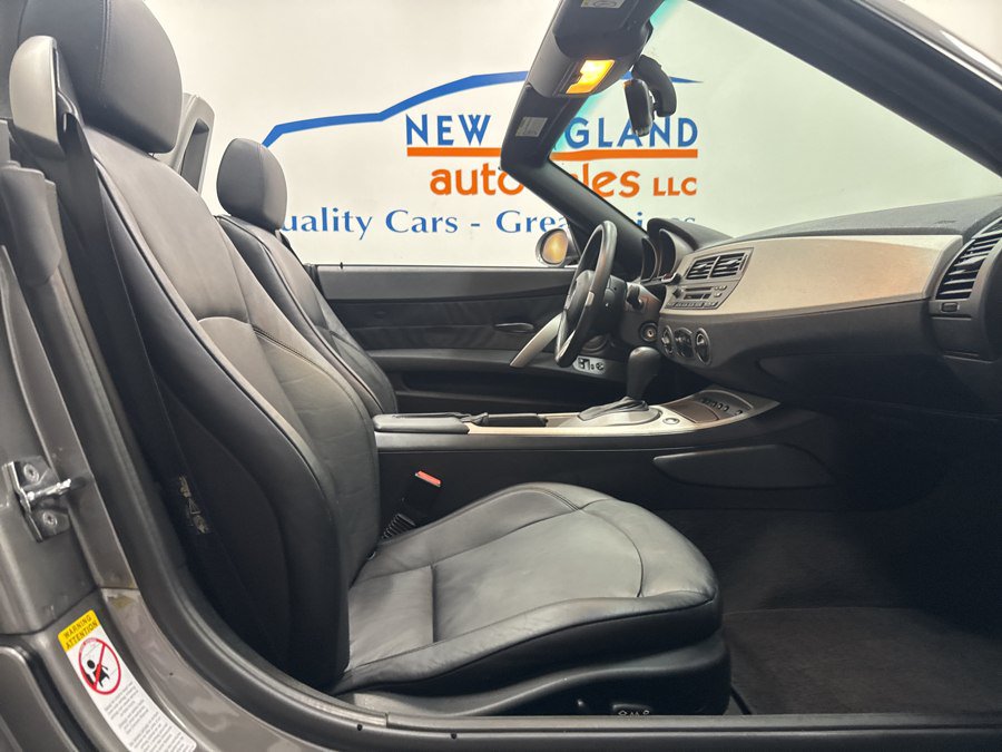 Used 2003 BMW Z4 2.5i RWD image 17