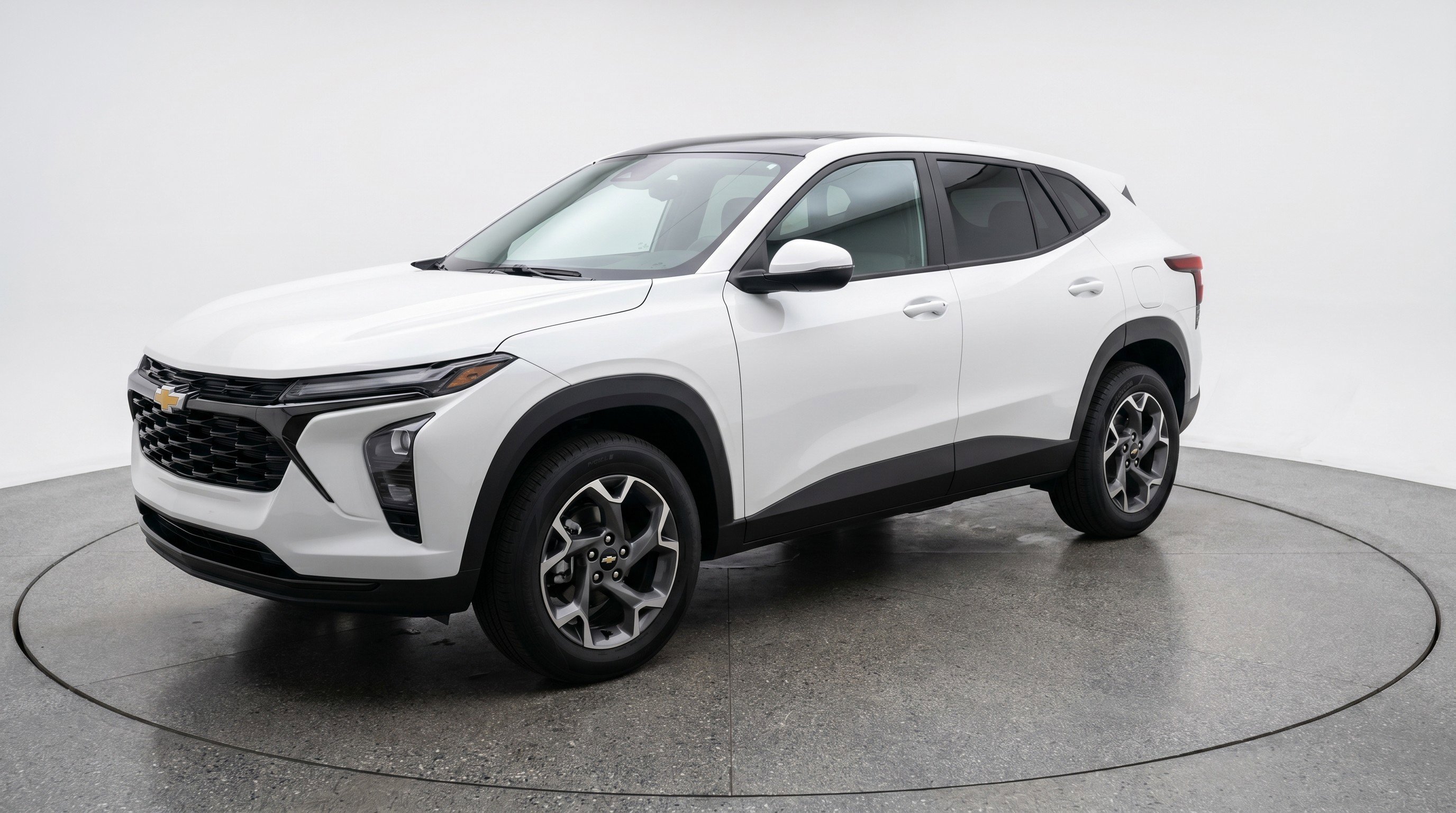 Used 2025 Chevrolet Trax LT w/ LT Convenience Package FWD image 3