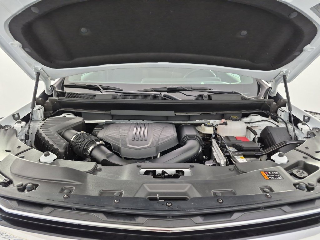 Certified 2026 Chevrolet Traverse LT FWD image 39