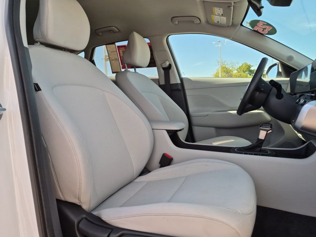 Used 2025 Hyundai Kona SEL FWD image 20