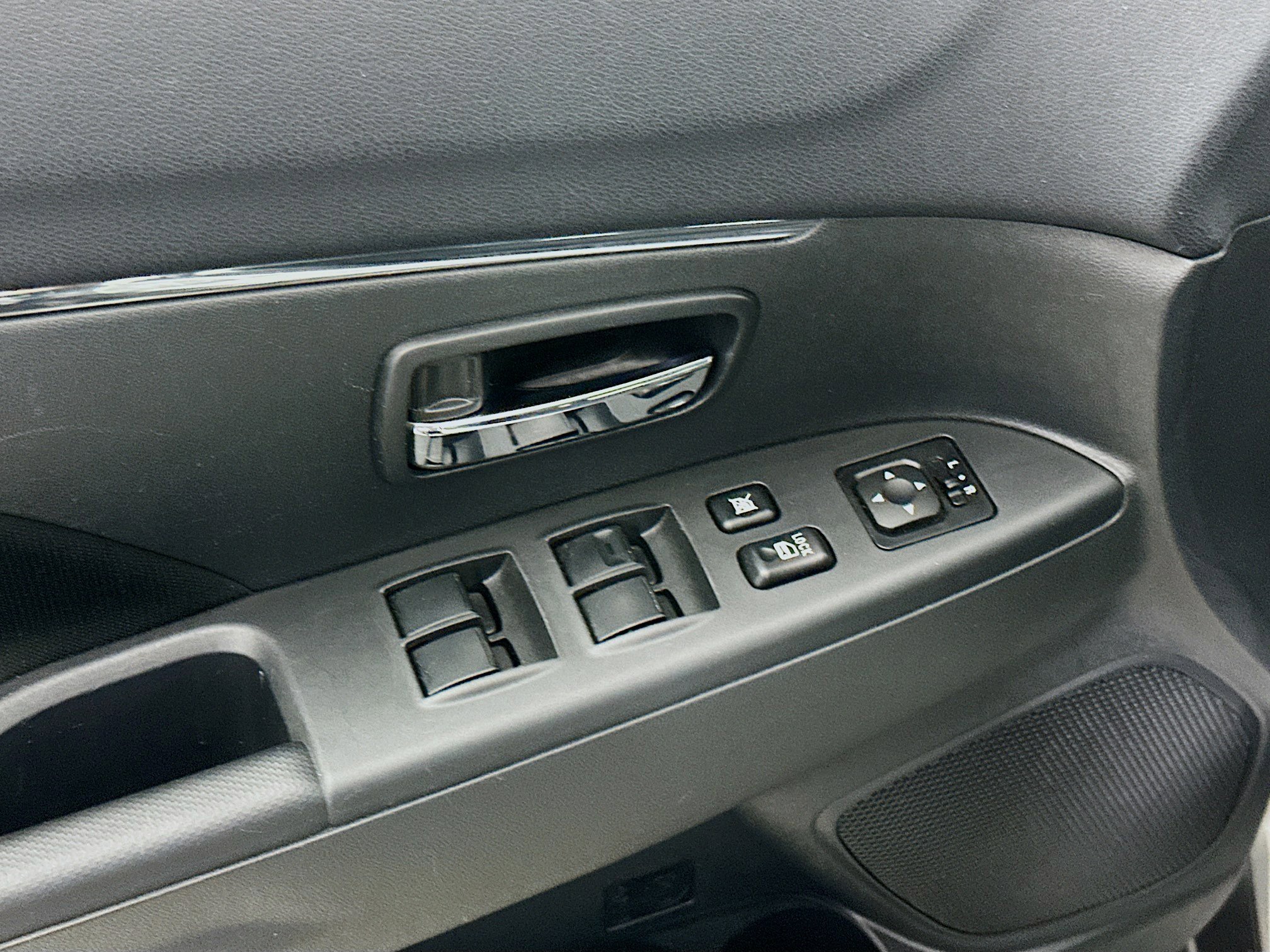 Used 2025 Mitsubishi Outlander Sport ES image 15