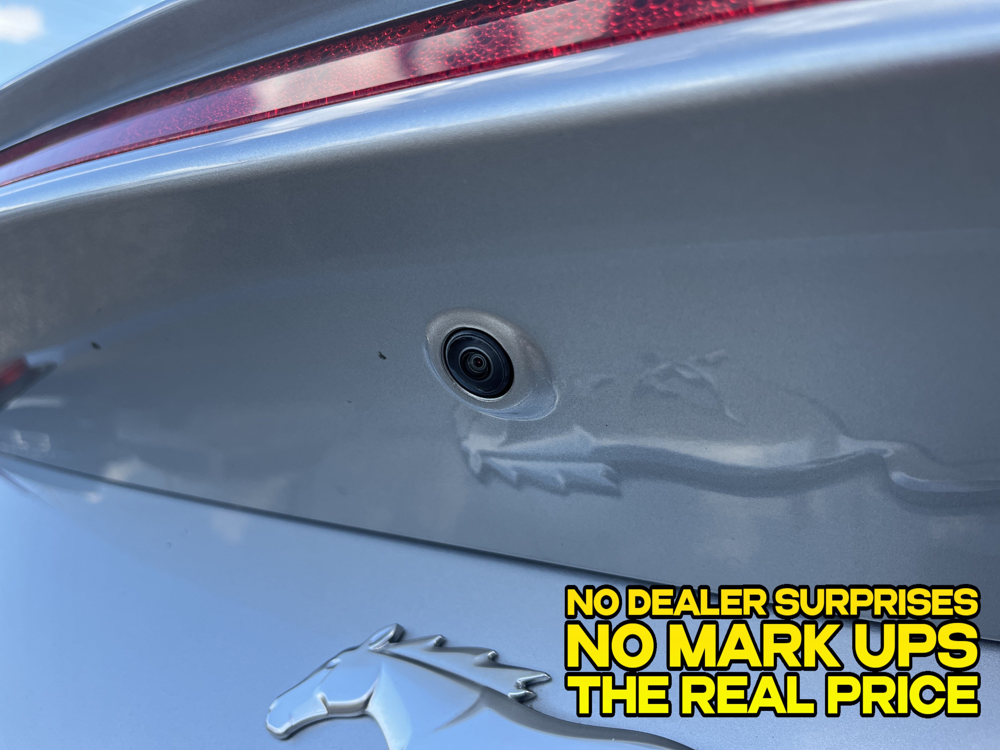 Used 2025 Ford Mustang Premium RWD image 4