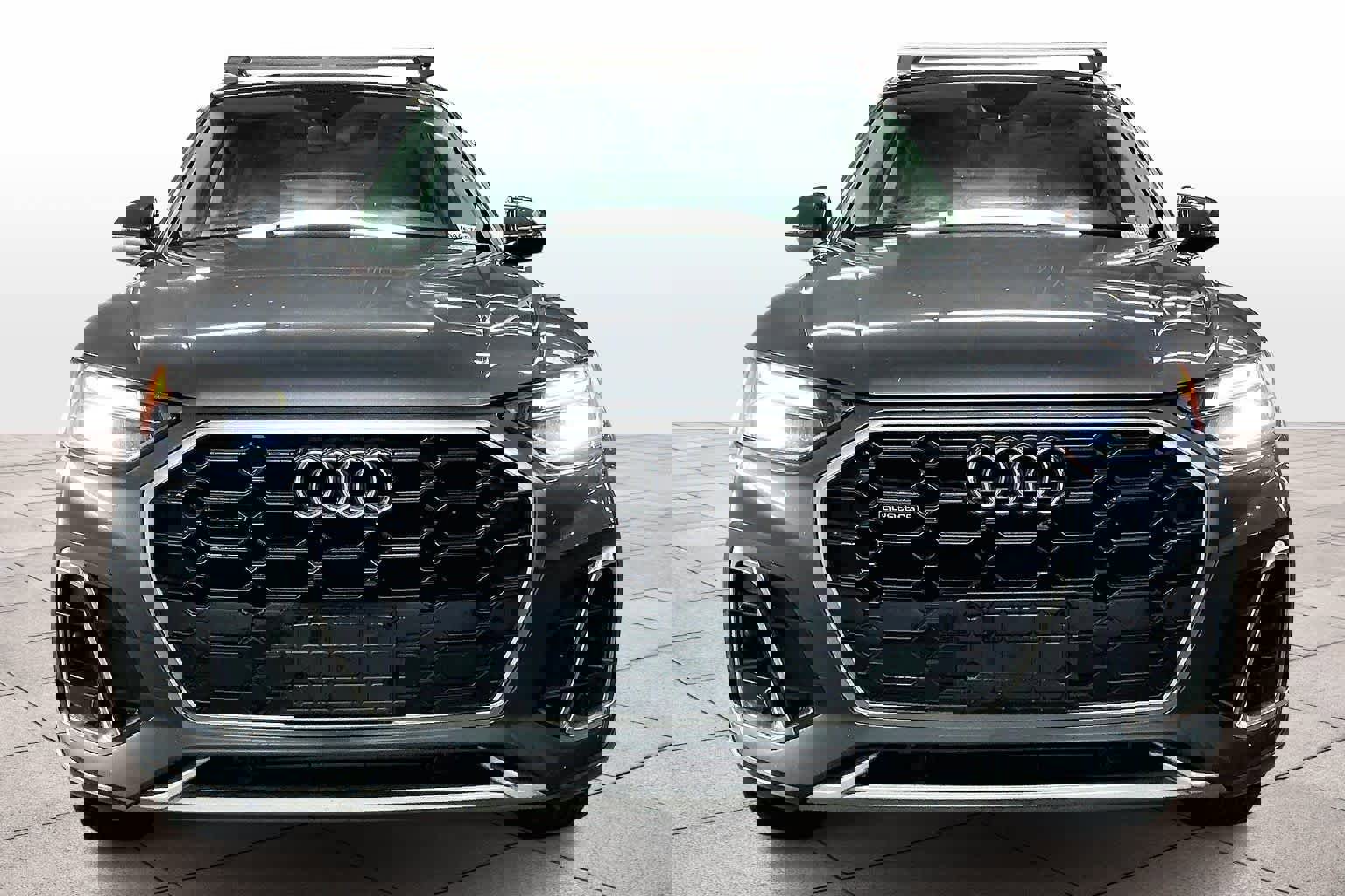 Used 2023 Audi Q5 2.0T Premium w/ Convenience Package image 3