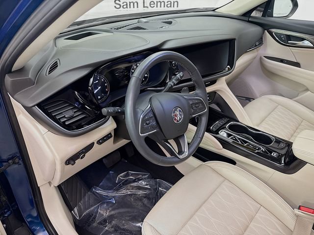 Used 2023 Buick Envision Avenir image 11
