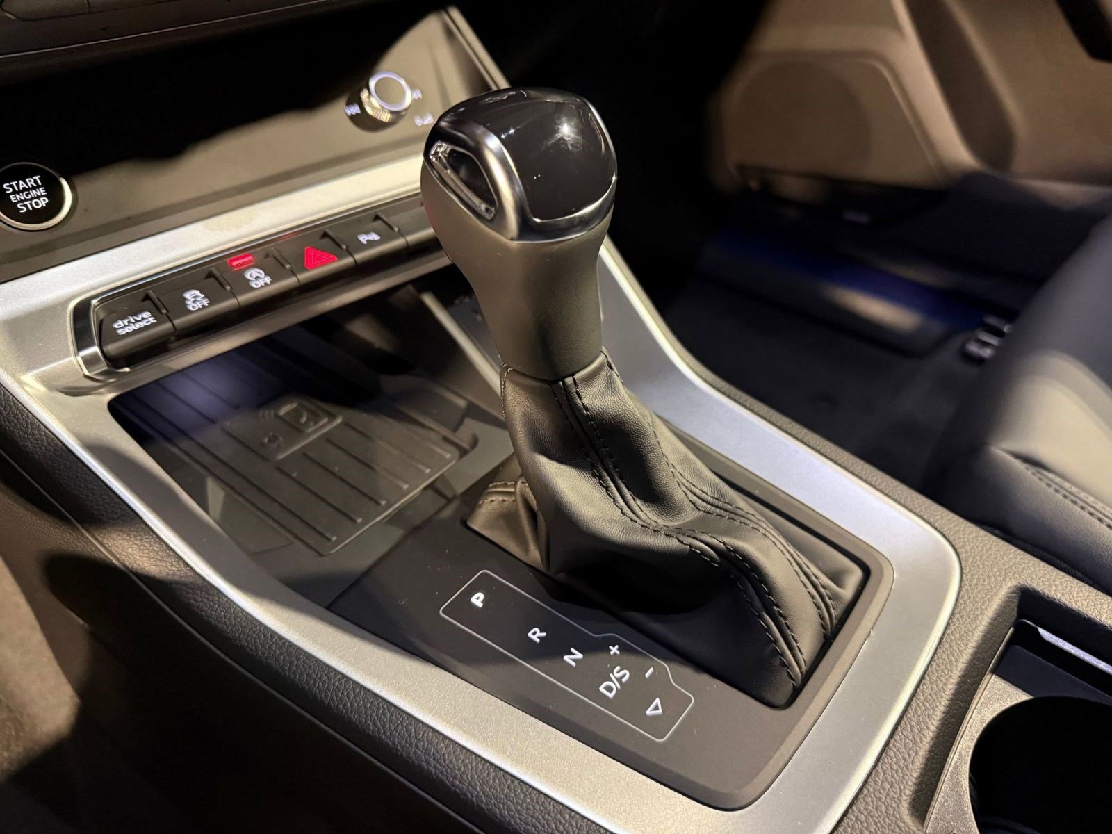 New 2025 Audi Q3 2.0T Premium image 21