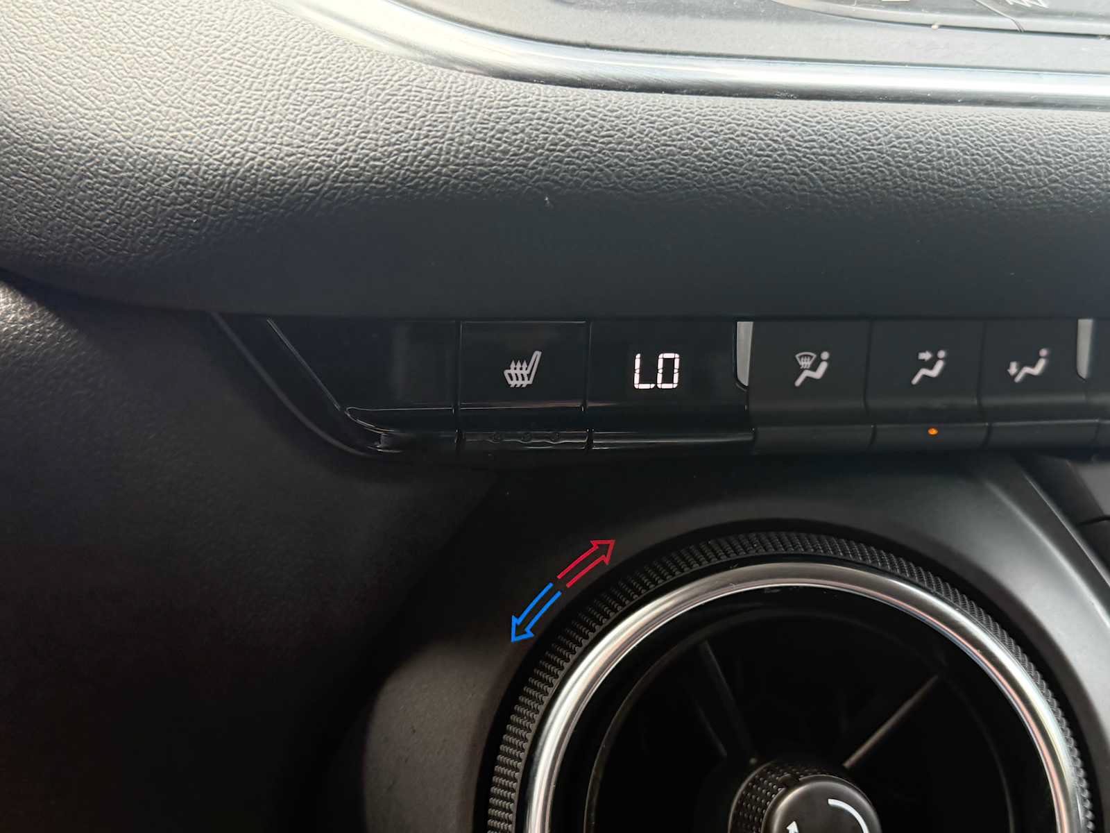 Used 2024 Chevrolet Blazer LT AWD/4WD image 26