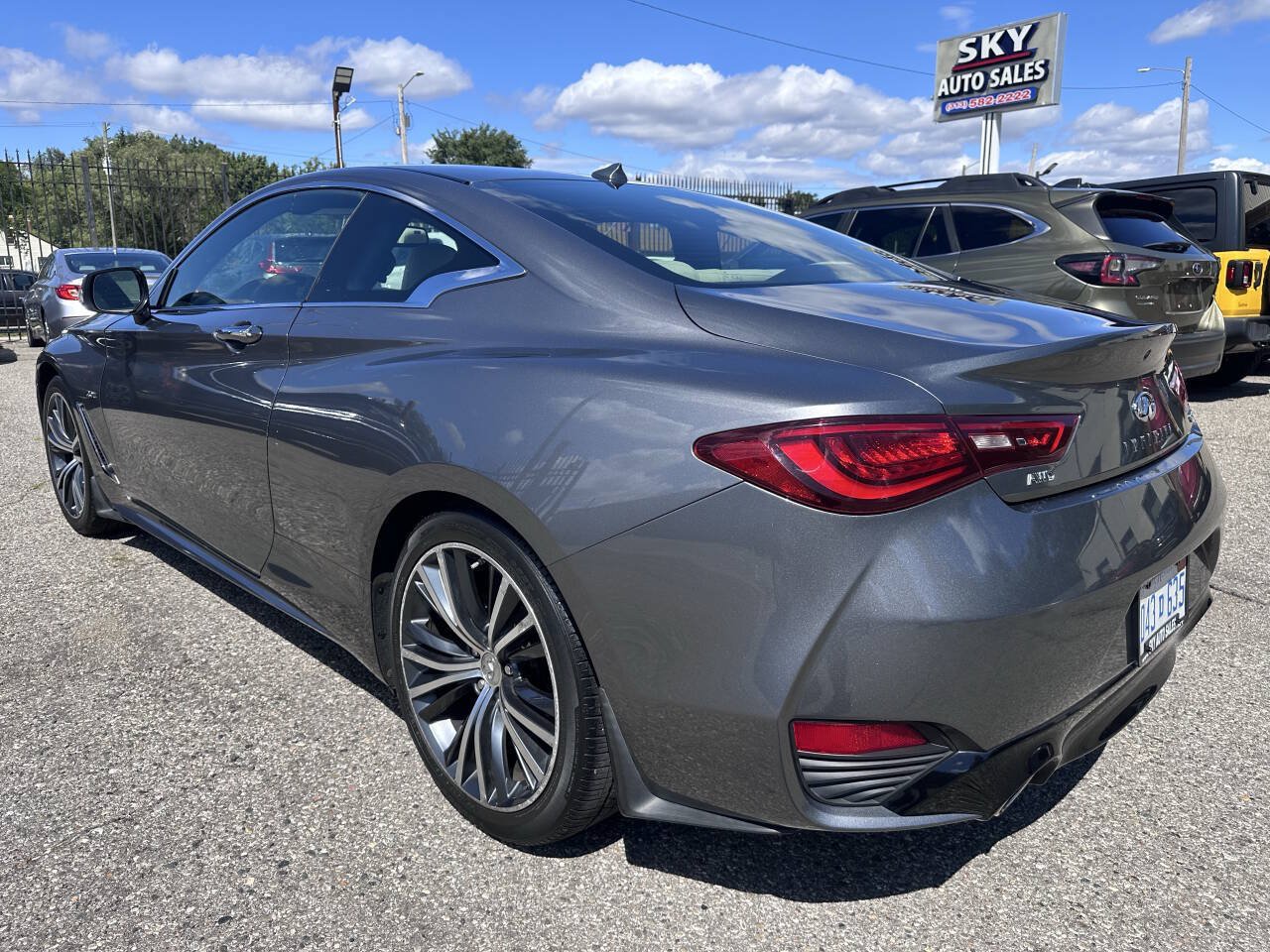 Used 2017 INFINITI Q60 2.0t w/ Cargo Package AWD/4WD image 7