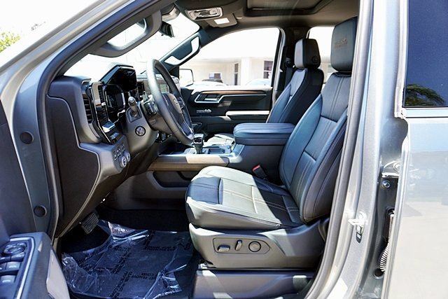 Used 2024 Chevrolet Silverado 1500 High Country w/ High Country Premium Package AWD/4WD image 22