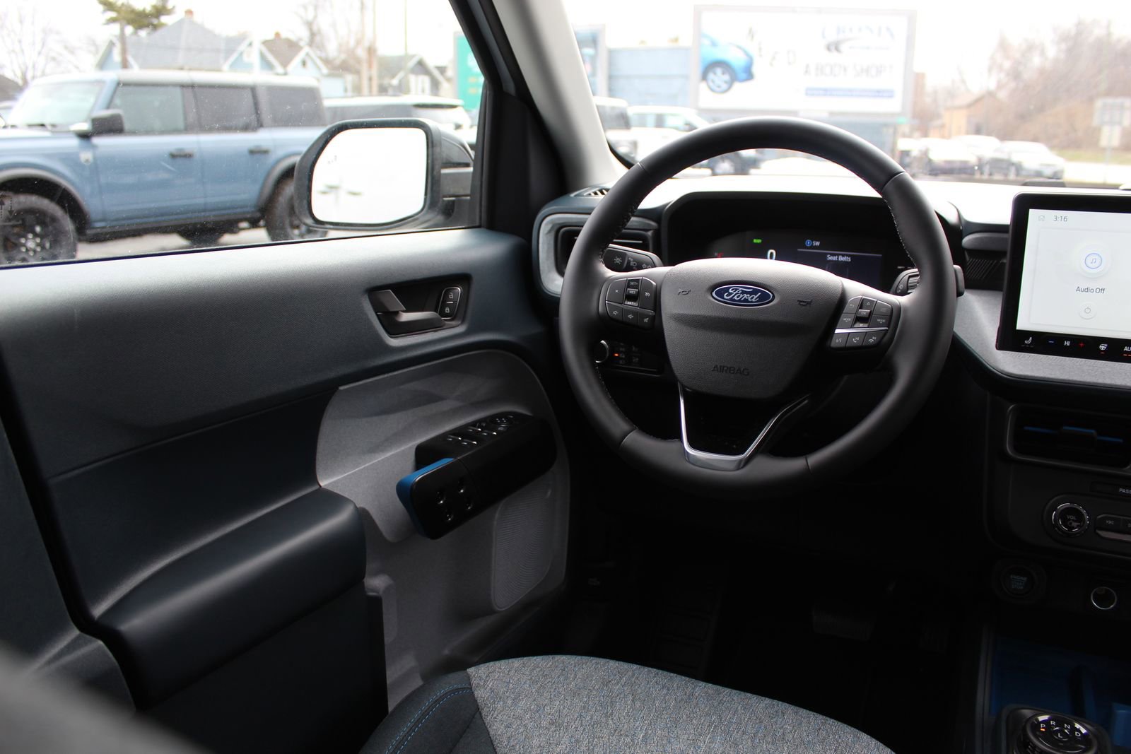 New 2025 Ford Maverick XLT w/ XLT Luxury Package image 9