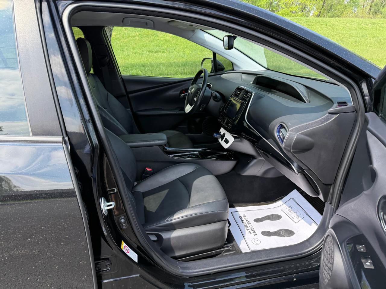 Used 2017 Toyota Prius Four Touring FWD image 26