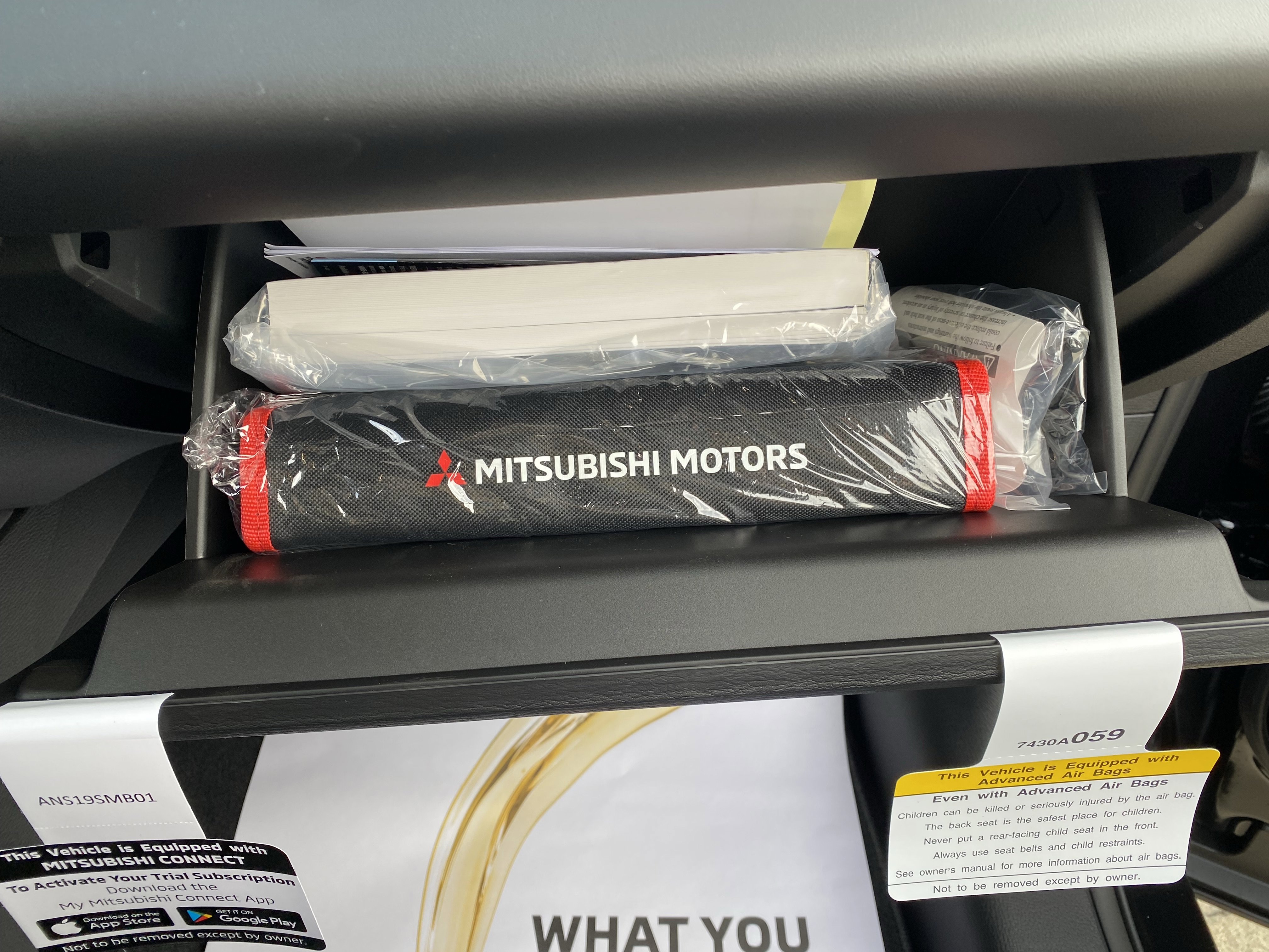 New 2026 Mitsubishi Outlander ES FWD image 19