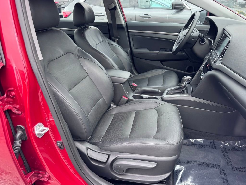 Used 2017 Hyundai Elantra Limited w/ Limited Tech Package 04 image 28