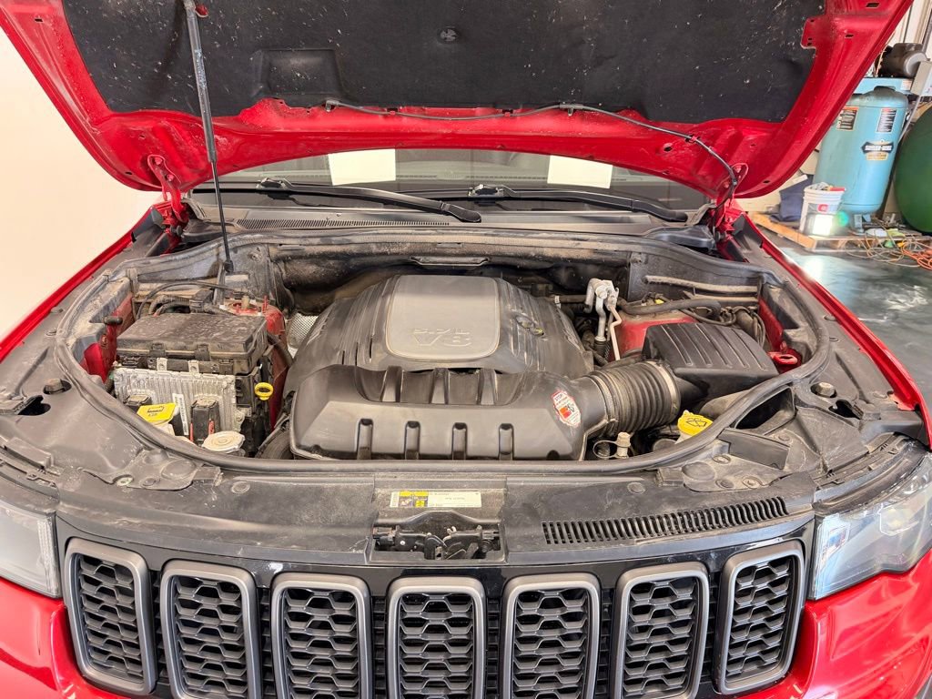 Used 2018 Jeep Grand Cherokee Trailhawk AWD/4WD image 25