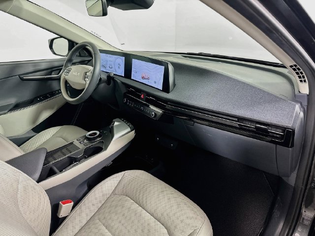 Used 2024 Kia EV6 Wind w/ Wind Technology Package AWD/4WD image 31