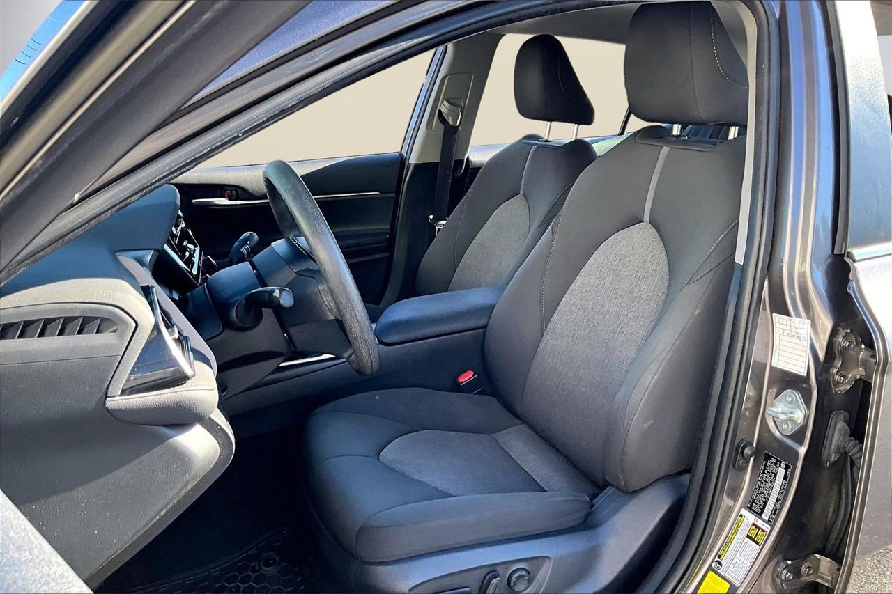 Used 2023 Toyota Camry LE image 19