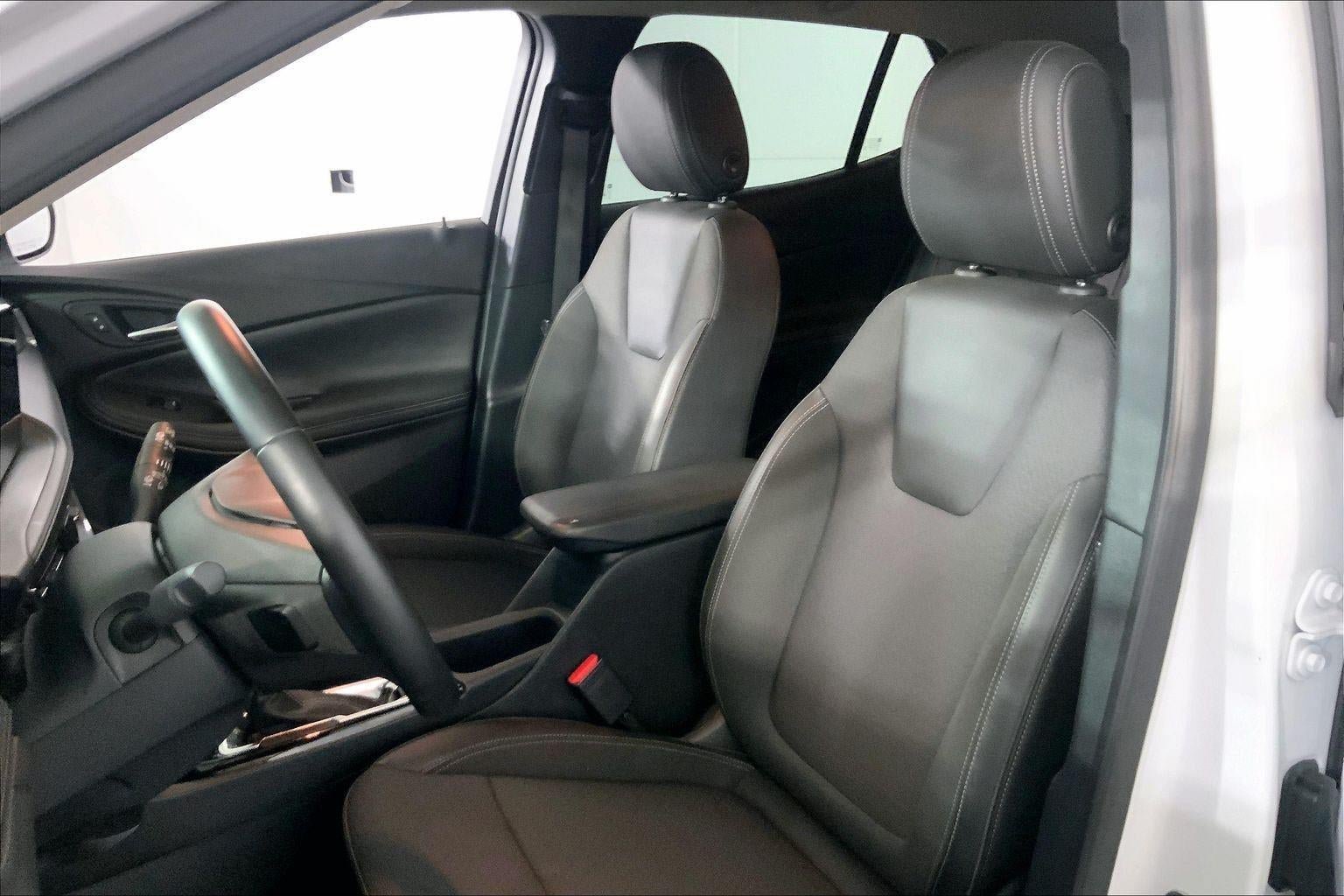 Used 2025 Buick Encore GX Preferred AWD/4WD image 24