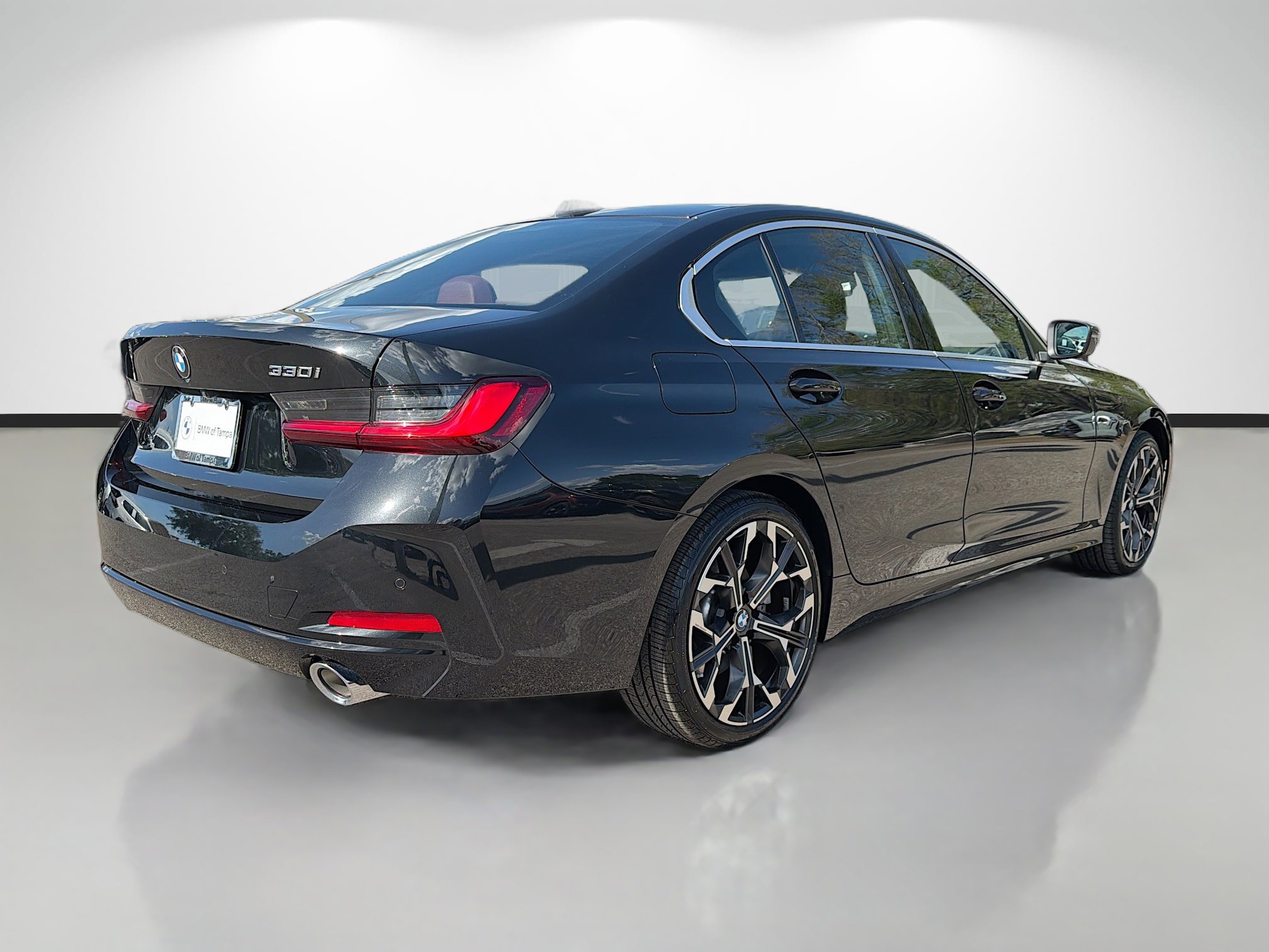 Used 2025 BMW 330i Sedan w/ Parking Assistance Package image 3