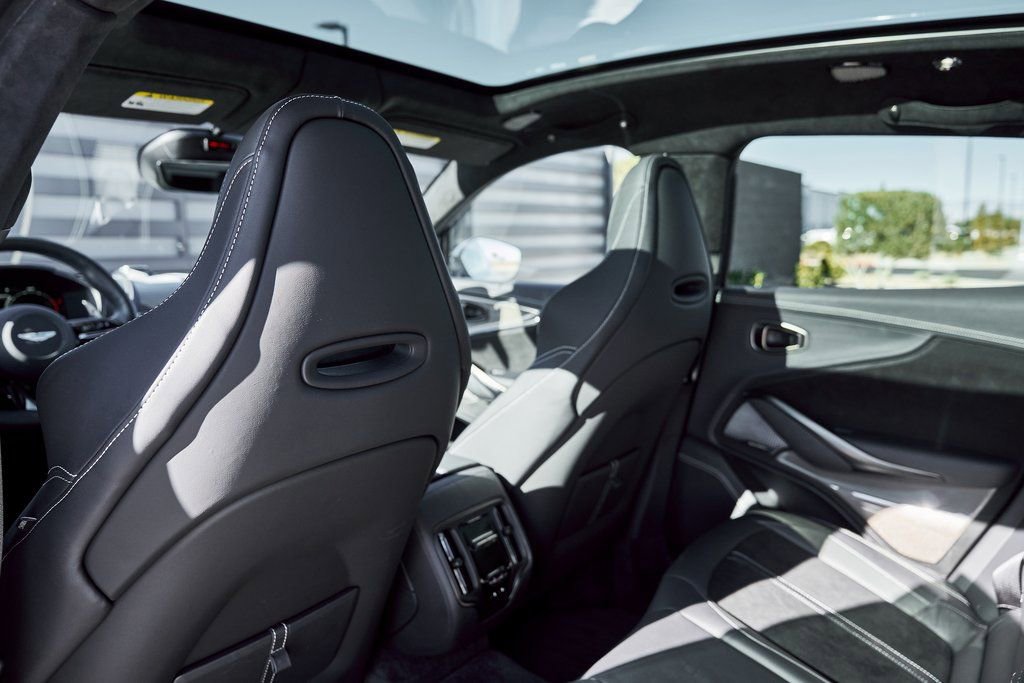 Used 2025 Aston Martin DBX 707 image 40