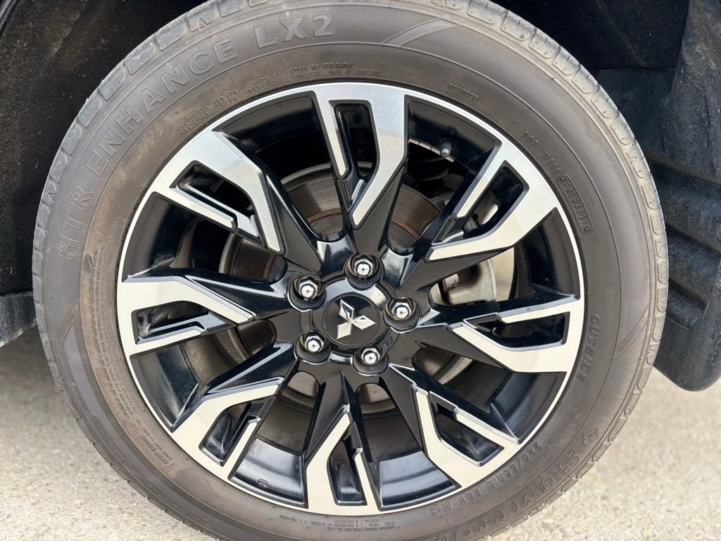 Used 2018 Mitsubishi Outlander GT image 30