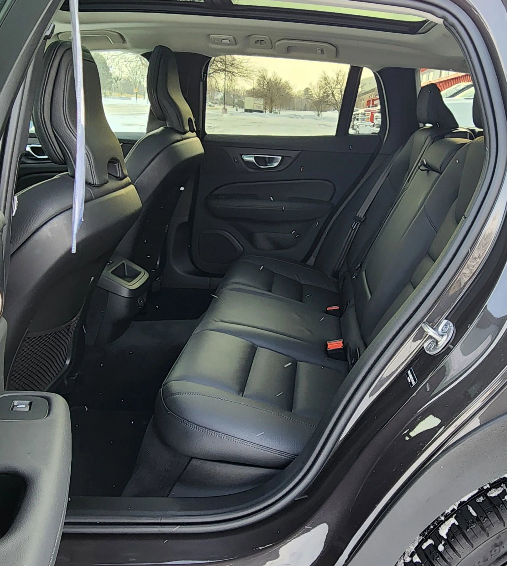 Used 2025 Volvo V60 B5 Cross Country Plus image 19