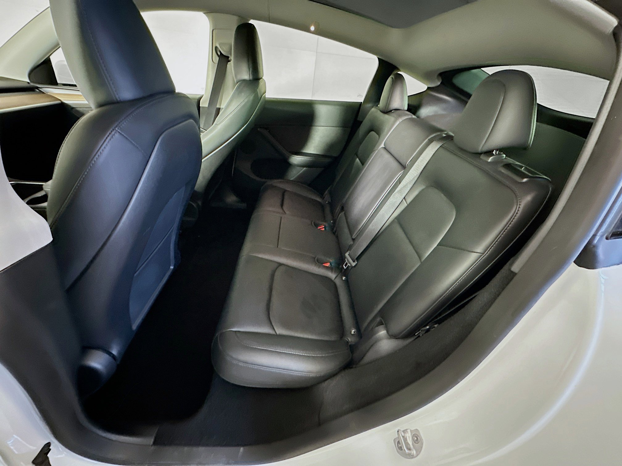 Used 2024 Tesla Model Y Long Range image 25