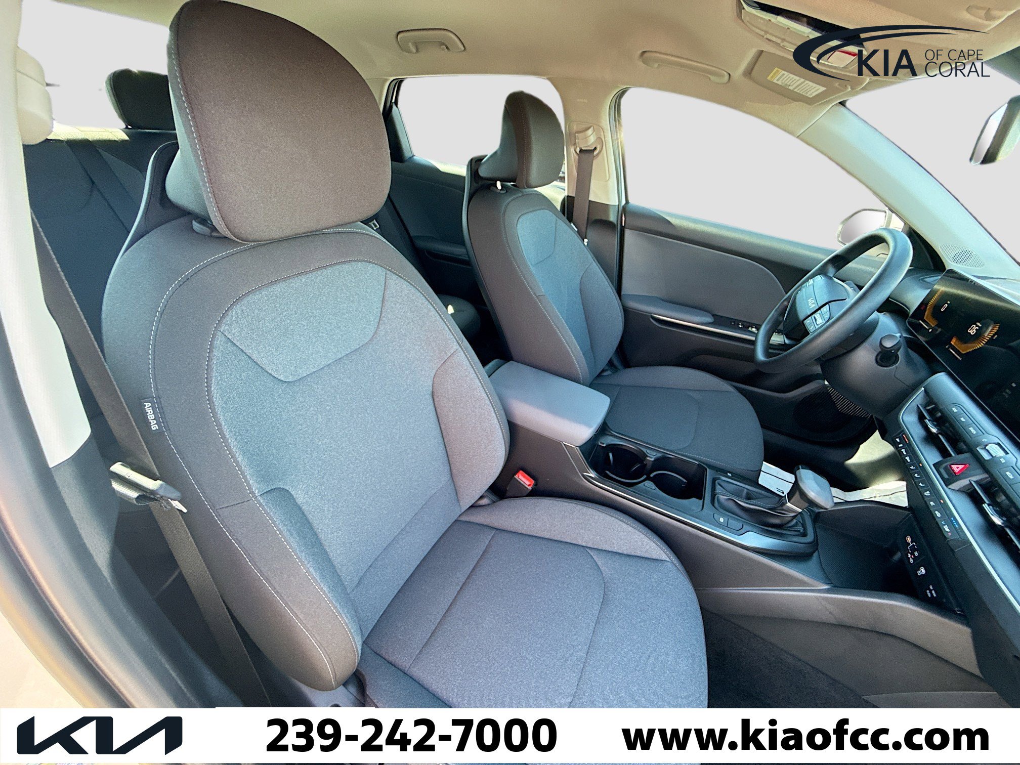 Used 2025 Kia K4 LXS image 14