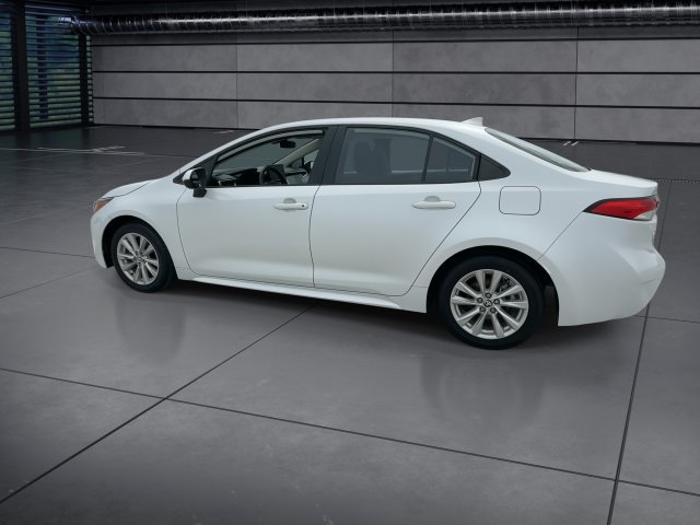 Used 2023 Toyota Corolla LE w/ LE Premium Package FWD image 6