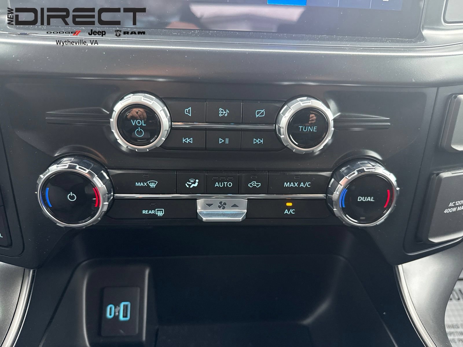 Used 2024 Ford F150 XLT w/ FX4 Off-Road Package AWD/4WD image 22