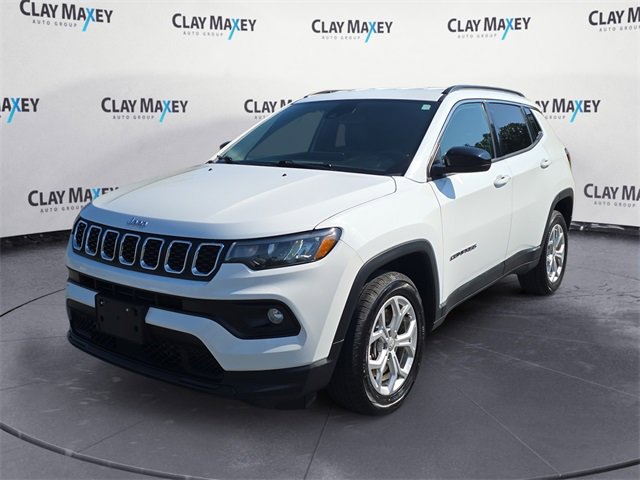 Used 2024 Jeep Compass Latitude image 1