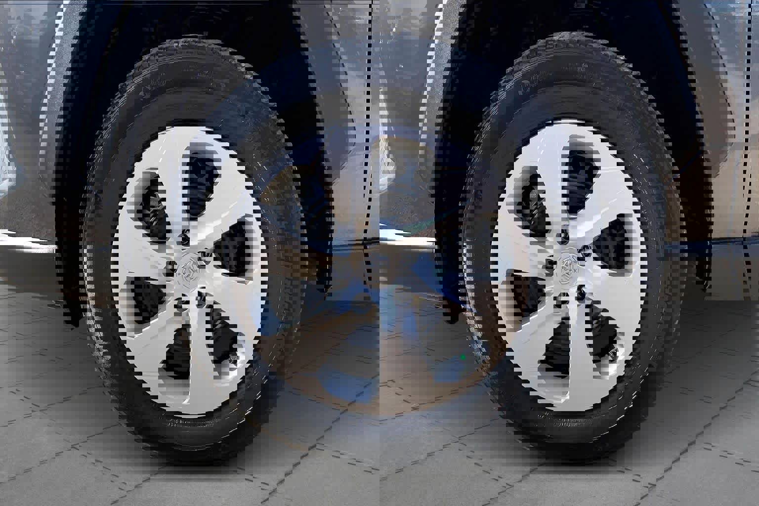 Used 2019 Toyota RAV4 LE image 11