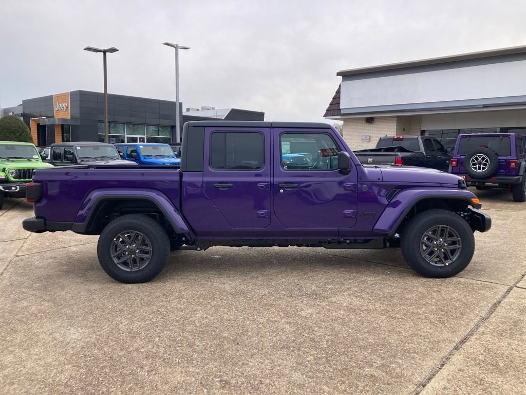 New 2026 Jeep Gladiator Sport image 7