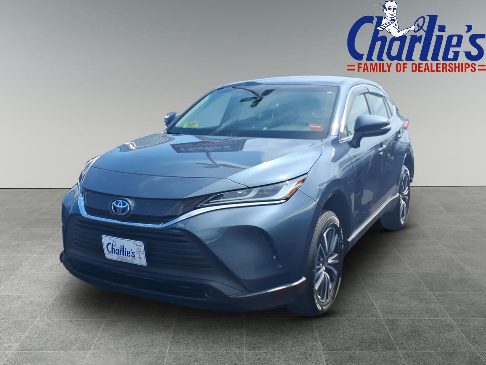 Used 2023 Toyota Venza LE