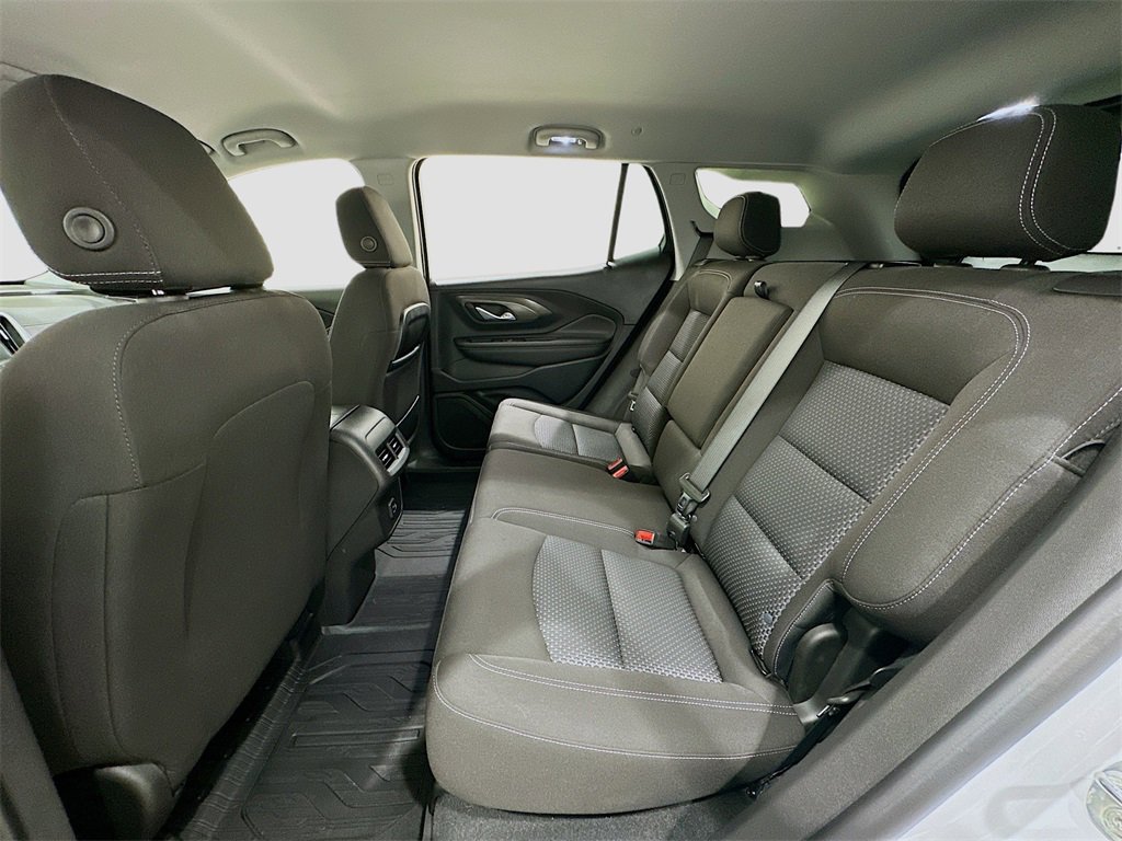 Used 2023 GMC Terrain SLE w/ Driver Convenience Package image 24