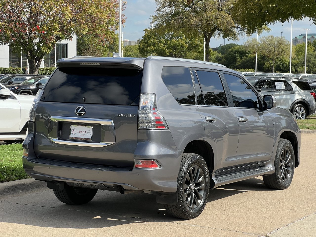Used 2023 Lexus GX 460 Premium w/ Premium Package AWD/4WD image 4