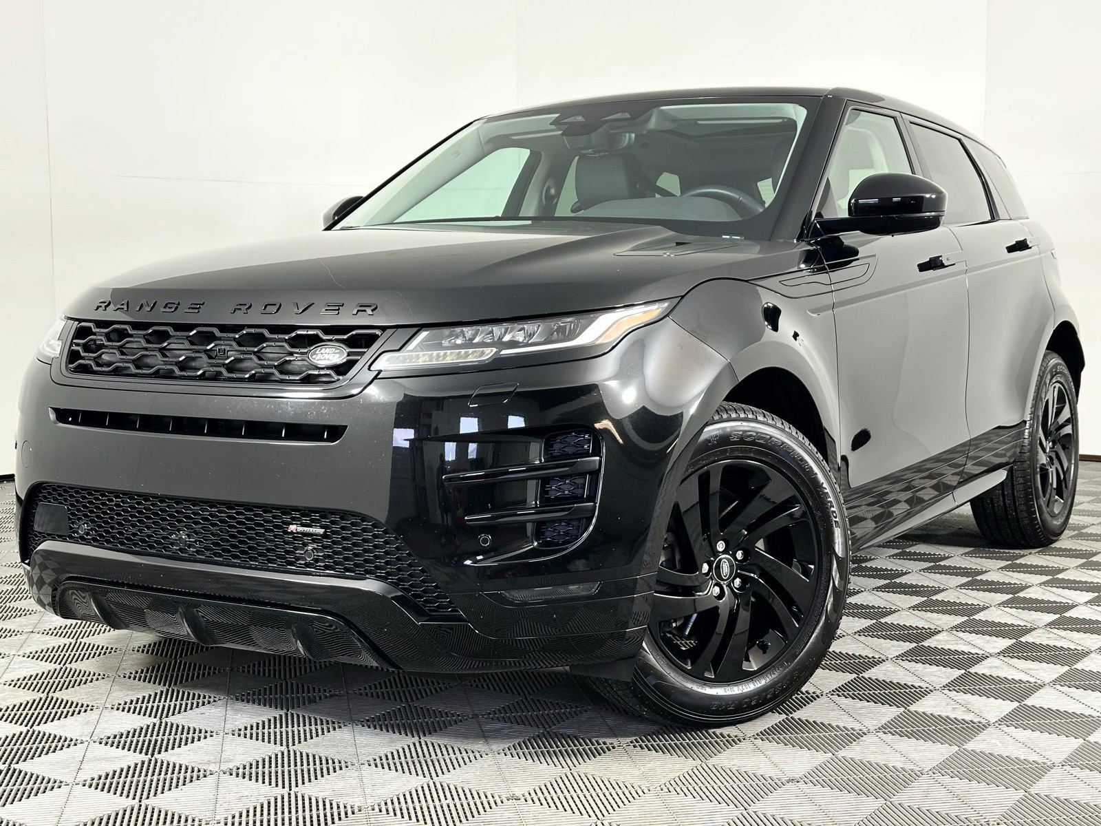 Used 2023 Land Rover Range Rover Evoque R-Dynamic S image 40