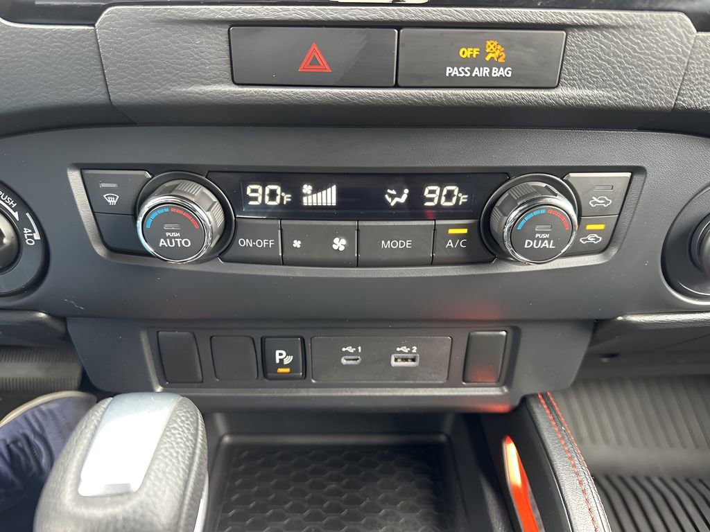Used 2023 Nissan Frontier PRO-4X w/ Technology Package image 18